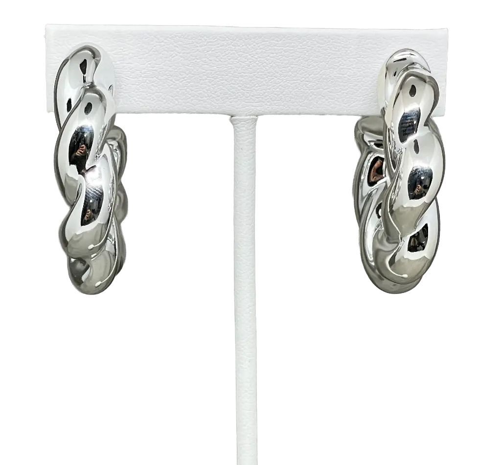 aretes-argollas-de-plástico-plateadas-shatzi.webp