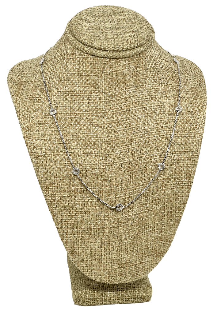 Cadena de metal con brillantitos