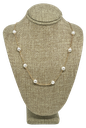 Cadena dorada con blanco de rodio y perlas