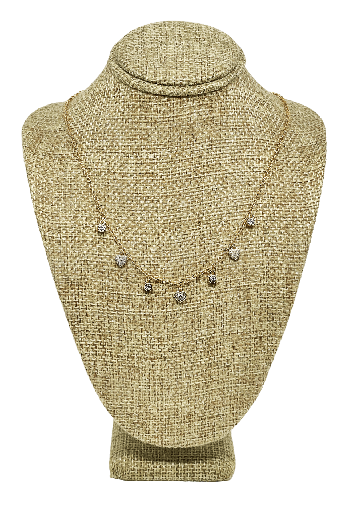Cadena dorada de rodio con corazones