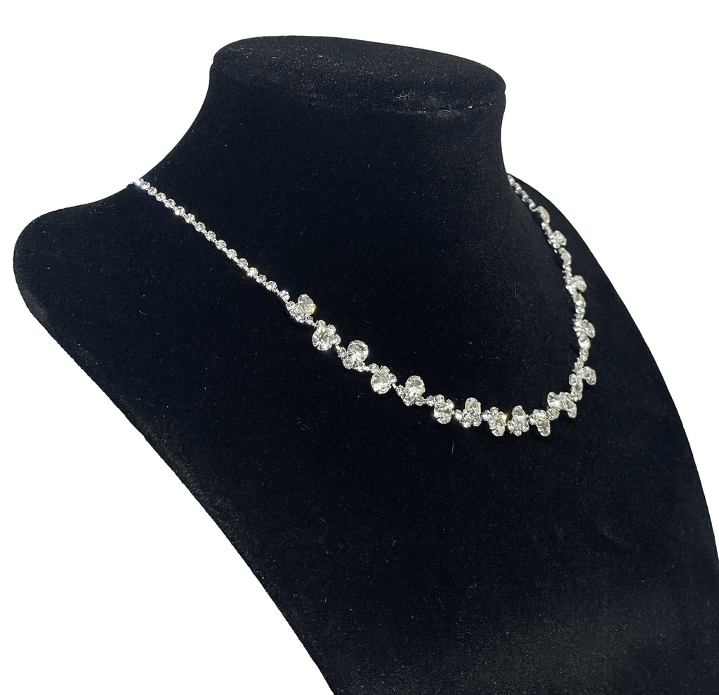 Collar de gargantia con brillantito en plateado