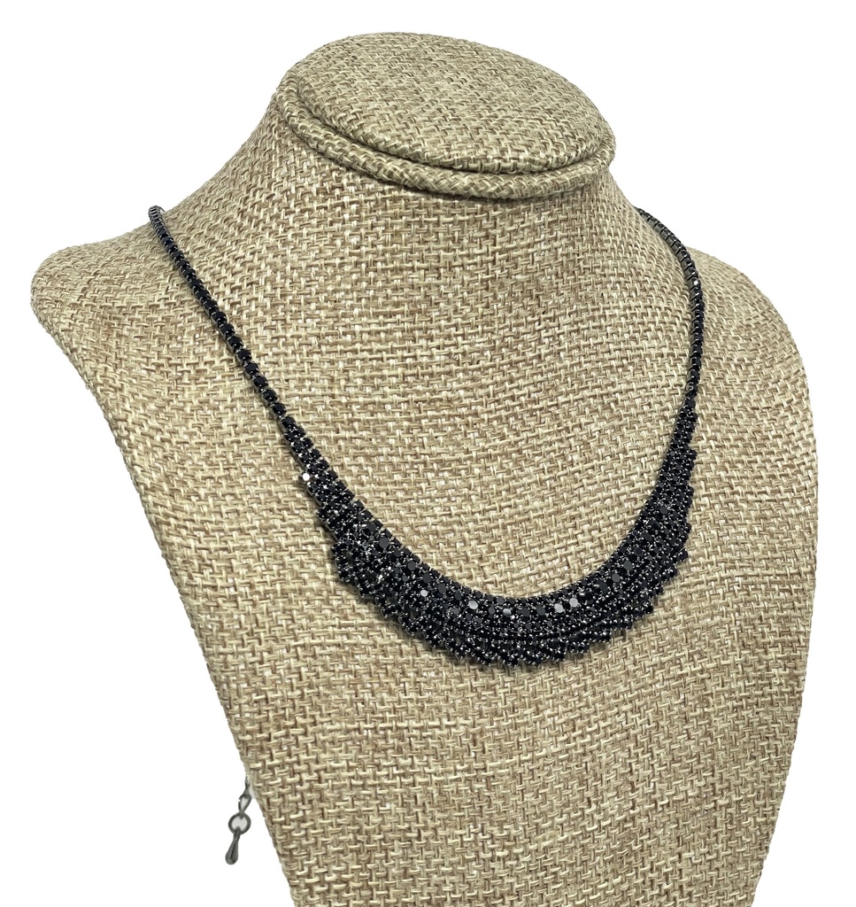 Collar y aretes de brillantito negro