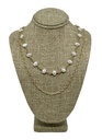 Collar dorado de 3 hilos con perlas
