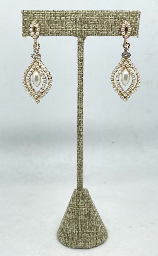 Aretes dorados con perla y brillantito
