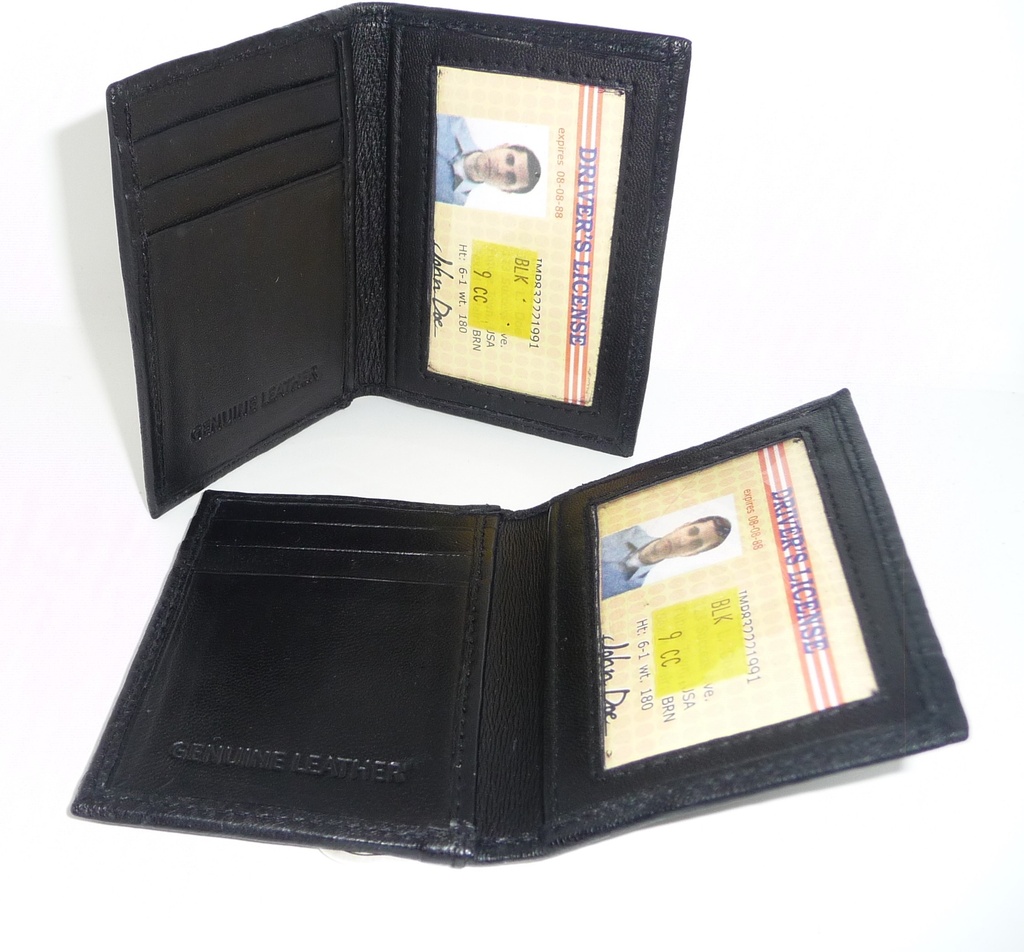 Tarjetero negro de cuero