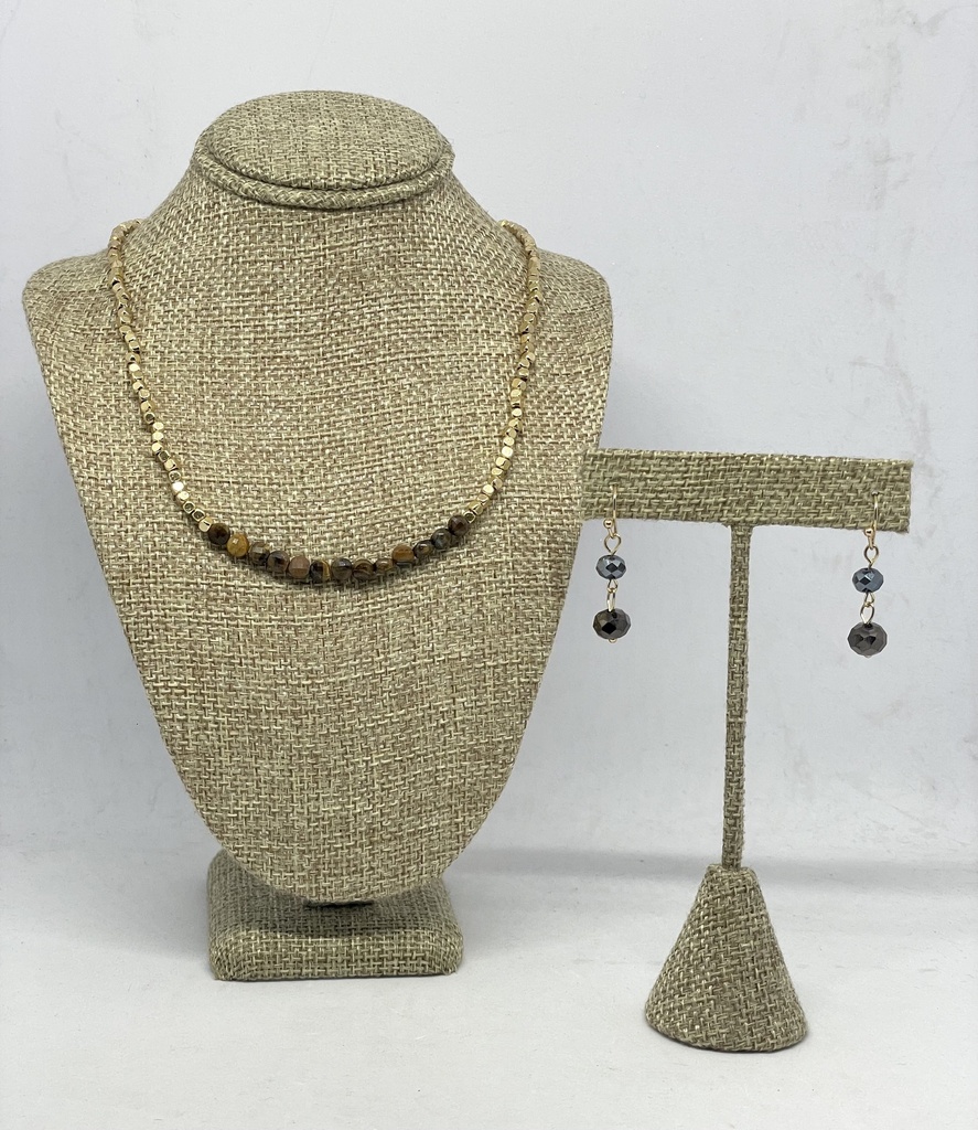 Set de collar y aretes