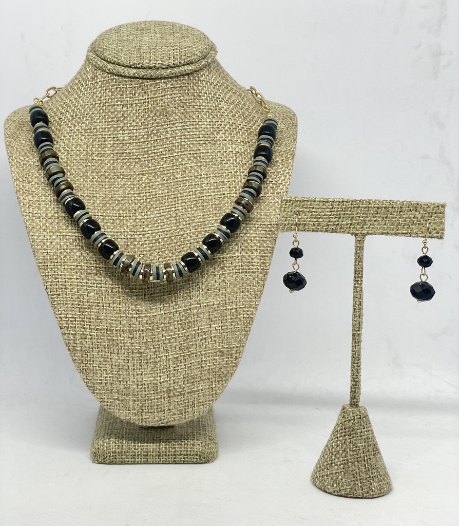 Set de collar y aretes