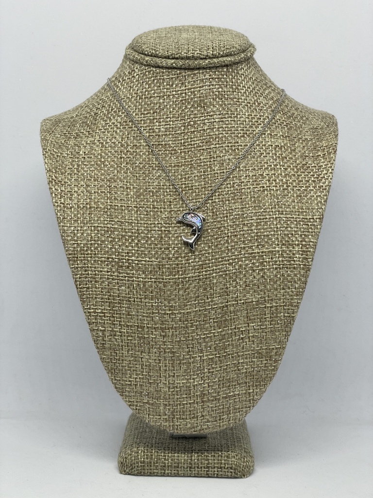 Collar con delfín