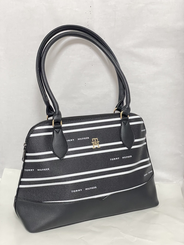Bolsa negra de cuerina con rayas