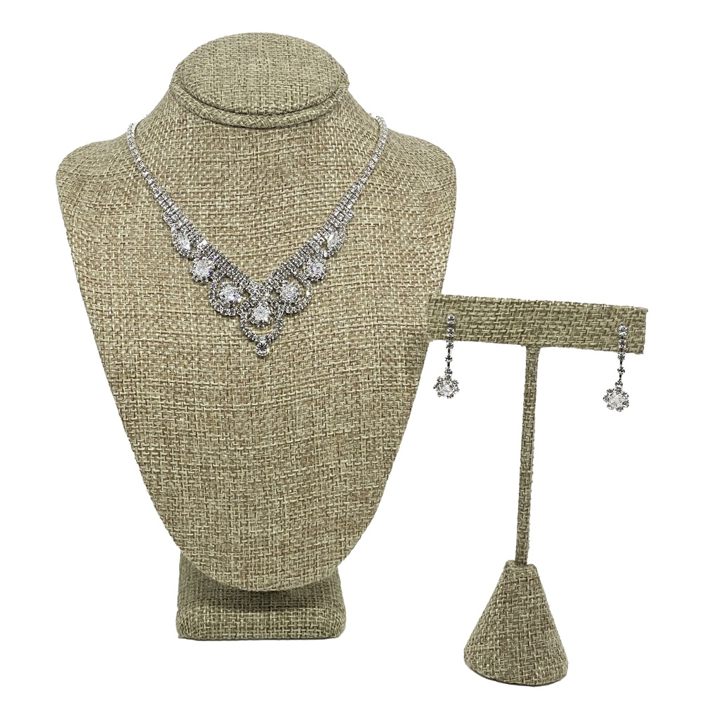 Set de collar y aretes con brillantitos
