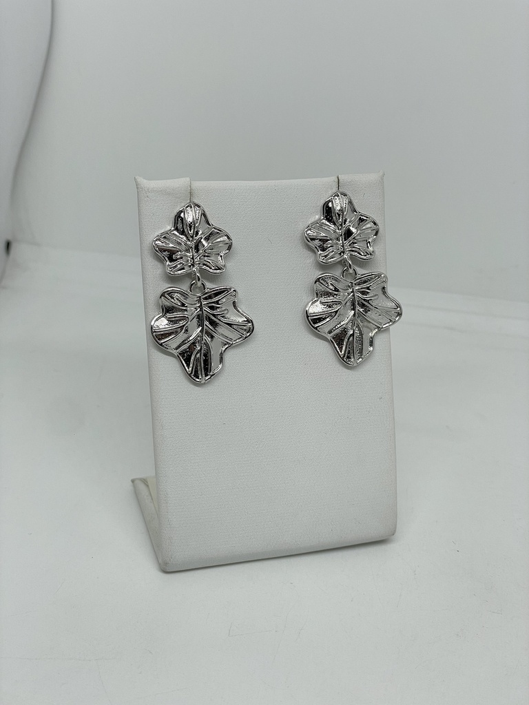 Aretes de metal