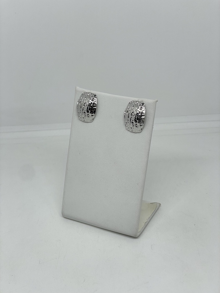 Aretes de metal