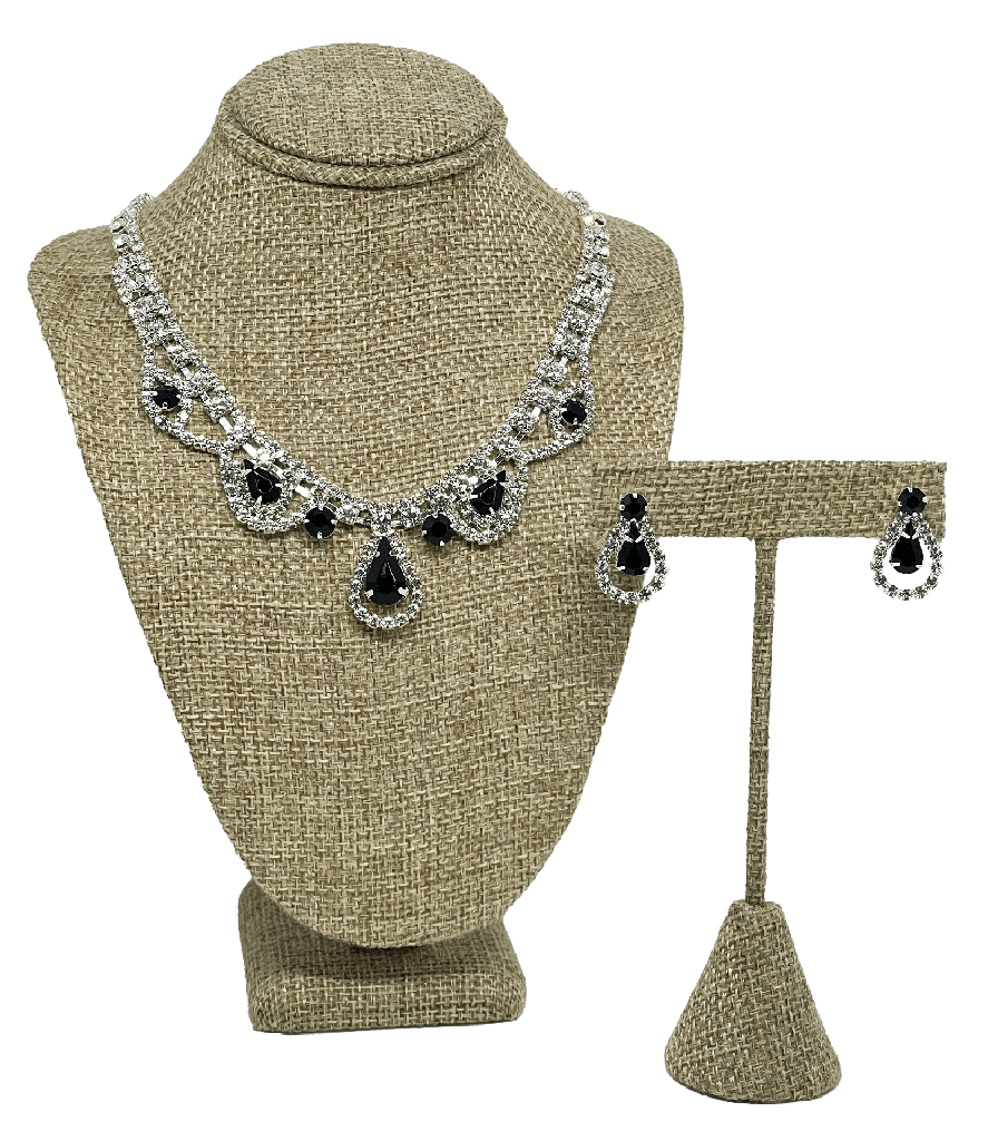 Set de collar y aretes plateado de brillantito con piedra negra