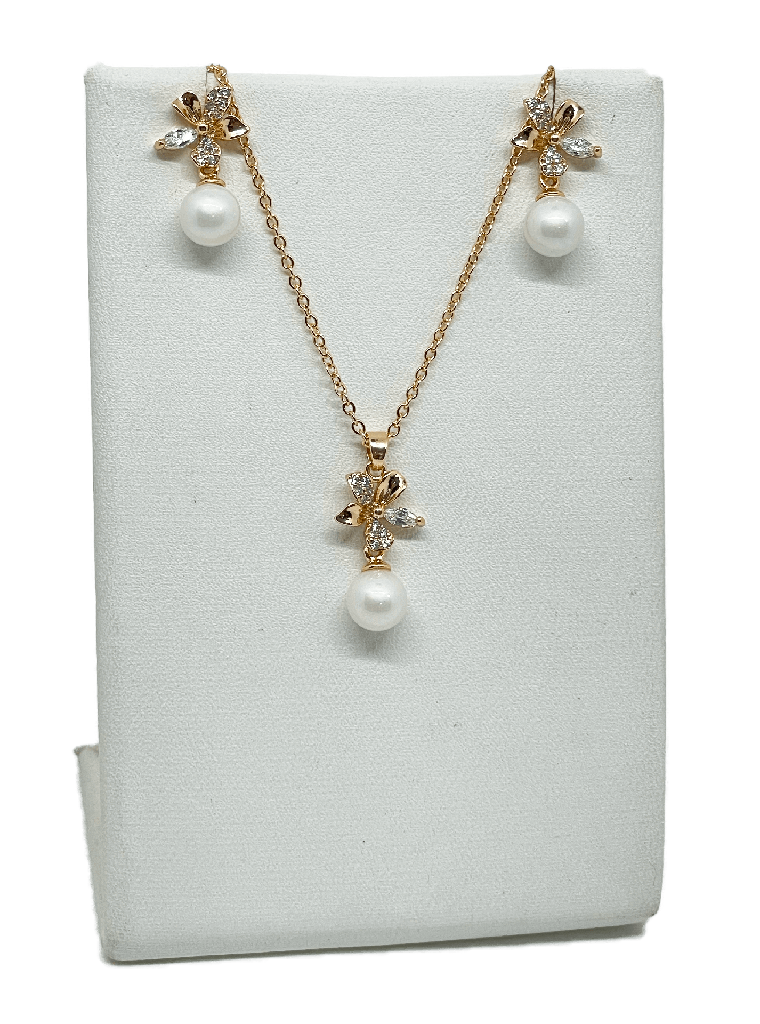 Set de collar y arete dorado de rodio