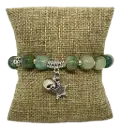 Pulsera de piedra con dijes