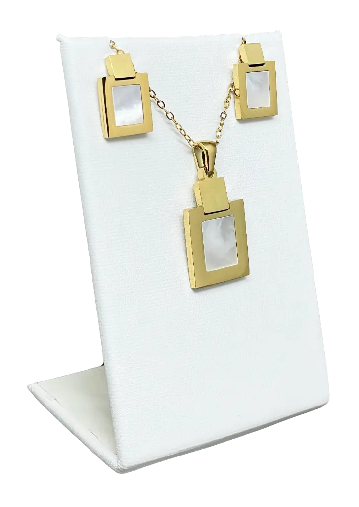 Set de collar y aretes dorado de acero inoxidable