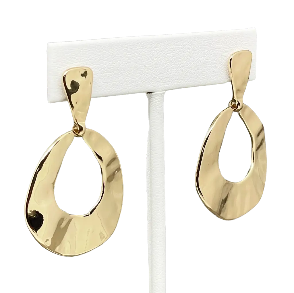 Aretes dorados lisos