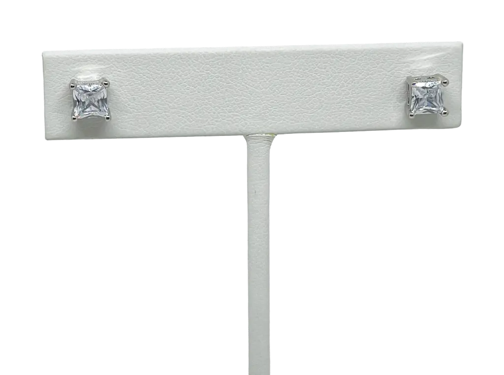 Aretes plateados con brillantitos