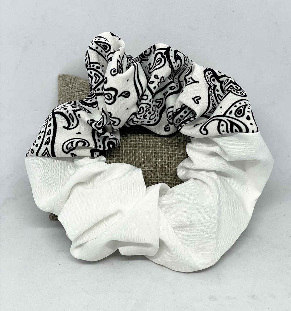 Cola de tela blanco y negro - Scrunchie