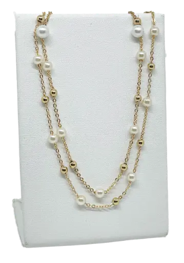 Collar y arete con perlas