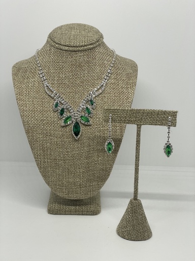 Set de collar y aretes con brillantitos