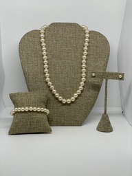 Set de collar y arete con pulsera de perlas