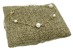 Pulsera con perlas blancas