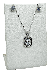 [67740] Set de collar y arete plateado con brillantitos