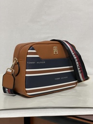 Bolsa de cuerina con rayas