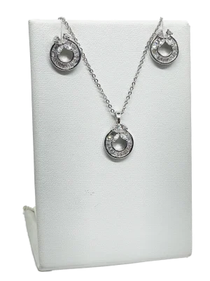 Set de collar y aretes con brillantitos