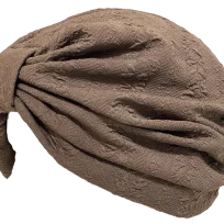 Turbante café con diseño