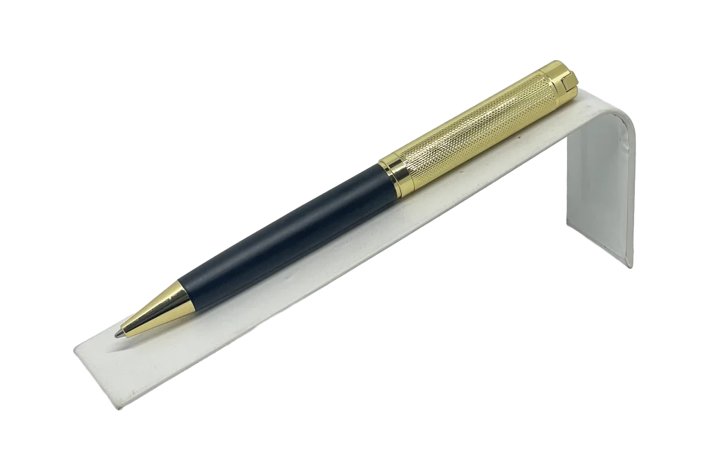 Lapicero de metal negro con dorado