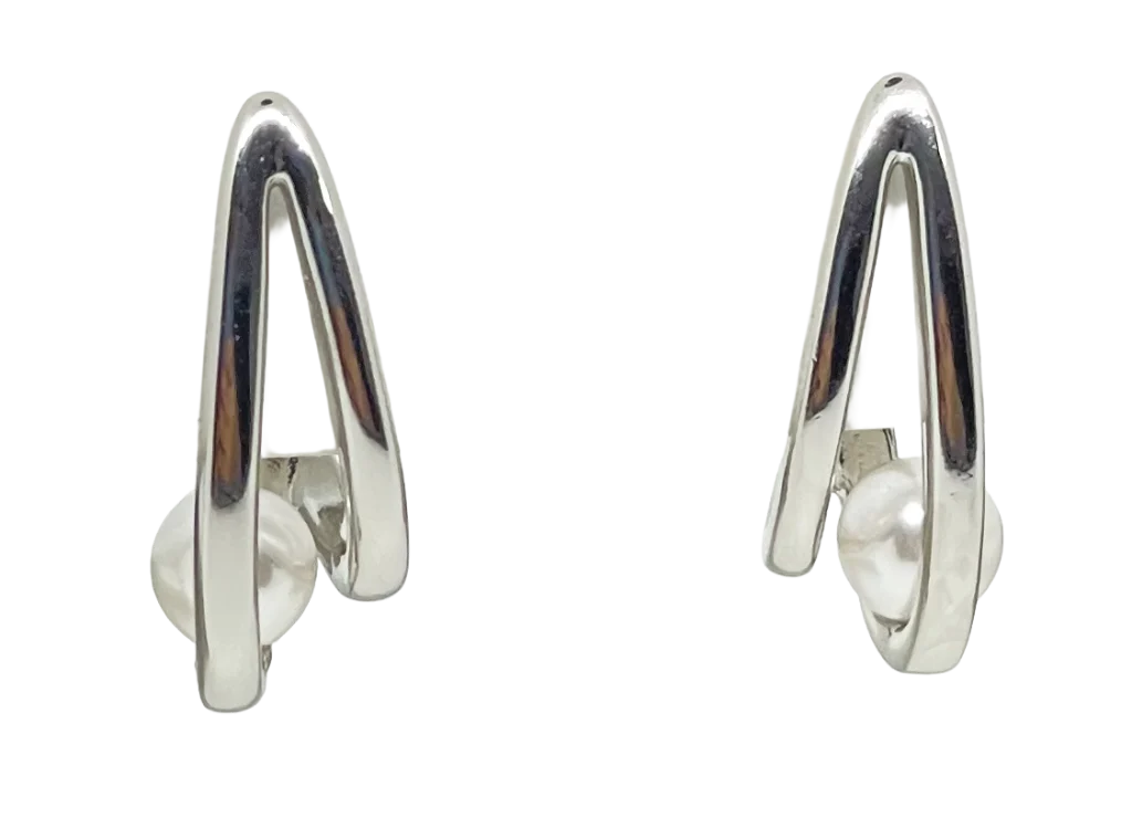 Aretes de rodio con perla