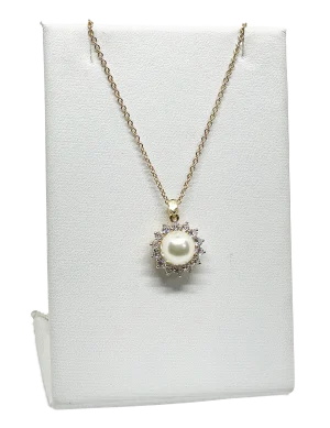 Collar dorado con dije de perla
