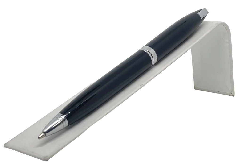Lapicero de metal negro con plateado