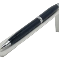 Lapicero de metal negro con plateado