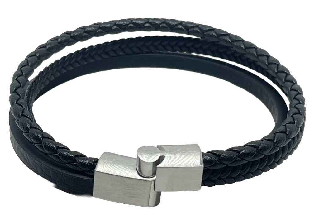 Pulsera negra de cuerina 3 hilos-gallery-0