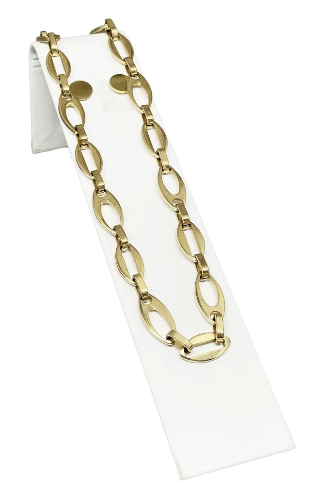 Set de collar y aretes dorado de acero inoxidable Set de collar y aretes dorado de acero inoxidable