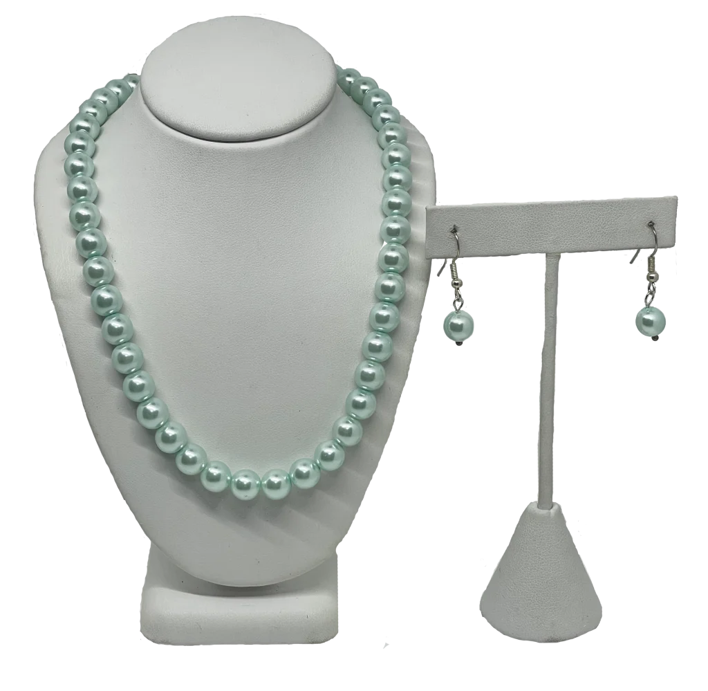 Set de collar y aretes de perlas celestes
